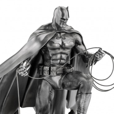 Статуэтка из вселенной DC Бэтмен, 23 см